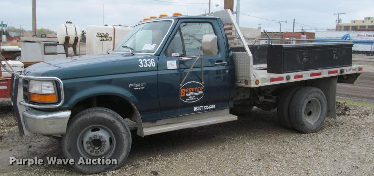 image for item J2554 1996 Ford F450 Super Duty flatbed truck