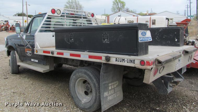 image for item J2554 1996 Ford F450 Super Duty flatbed truck