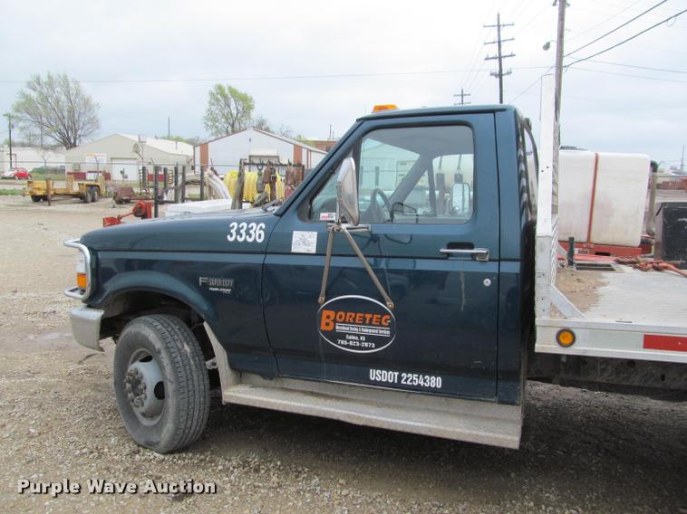image for item J2554 1996 Ford F450 Super Duty flatbed truck