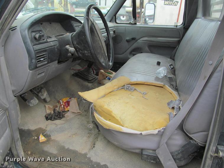 image for item J2554 1996 Ford F450 Super Duty flatbed truck