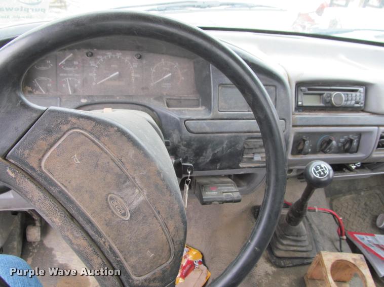 image for item J2554 1996 Ford F450 Super Duty flatbed truck