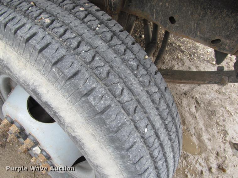 image for item J2554 1996 Ford F450 Super Duty flatbed truck