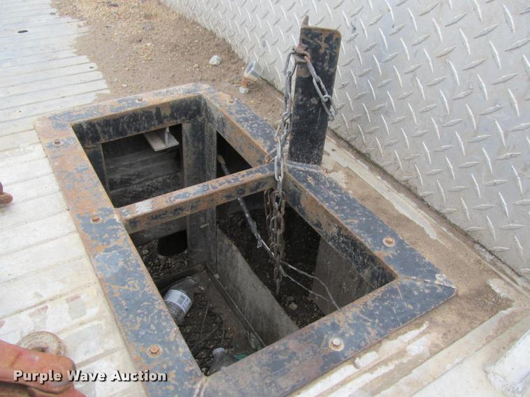 image for item J2554 1996 Ford F450 Super Duty flatbed truck