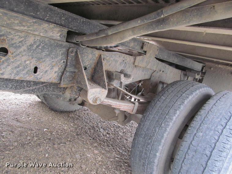 image for item J2554 1996 Ford F450 Super Duty flatbed truck