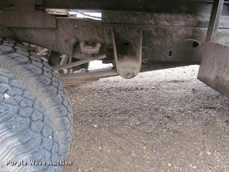 image for item J2554 1996 Ford F450 Super Duty flatbed truck