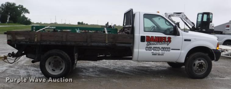 image for item J5692 2000 Ford F550 Super Duty XL flatbed truck