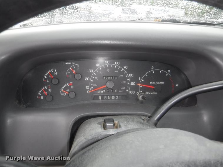 image for item J5692 2000 Ford F550 Super Duty XL flatbed truck