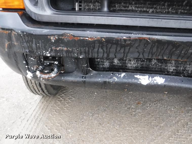 image for item J5692 2000 Ford F550 Super Duty XL flatbed truck