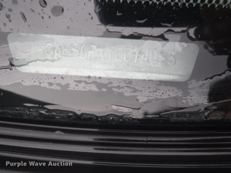 image for item J5692 2000 Ford F550 Super Duty XL flatbed truck