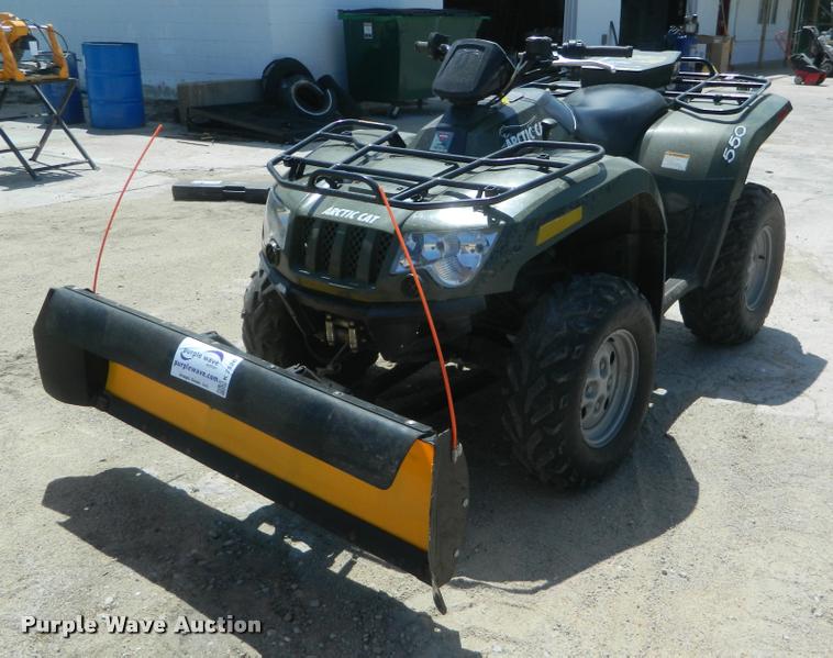 image for item K2526 2011 Arctic Cat 550 utility vehicle