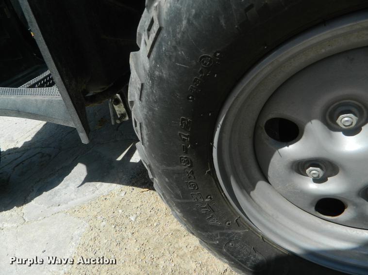 image for item K2526 2011 Arctic Cat 550 utility vehicle