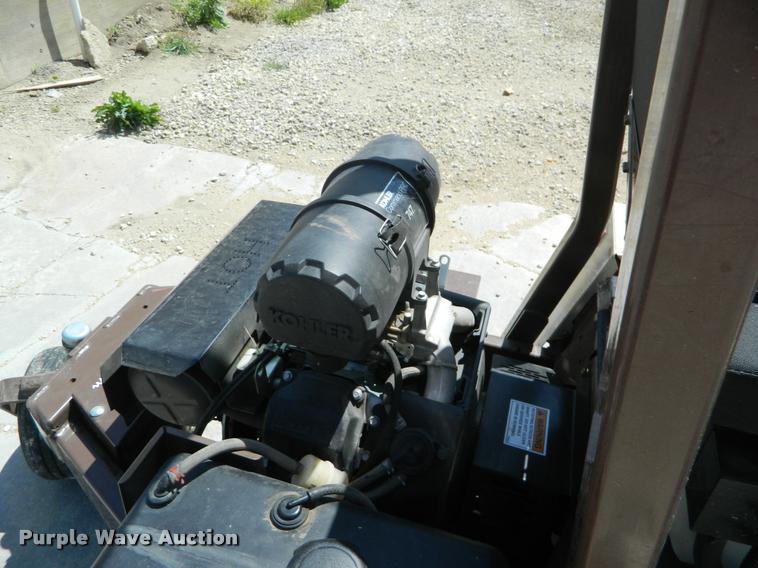 image for item K2535 Grasshopper 725K ZTR lawn mower