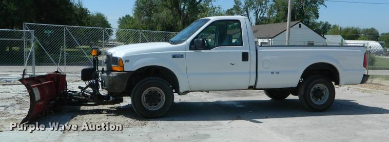 image for item K2541 2001 Ford F250 Super Duty pickup truck