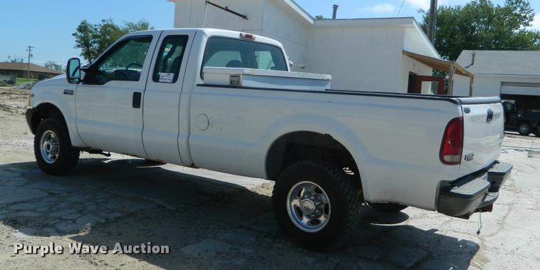 image for item K2543 2001 Ford F250 Super Duty SuperCab pickup truck