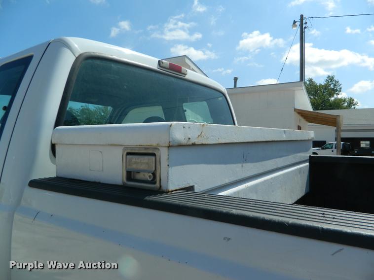 image for item K2543 2001 Ford F250 Super Duty SuperCab pickup truck