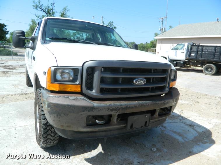 image for item K2543 2001 Ford F250 Super Duty SuperCab pickup truck