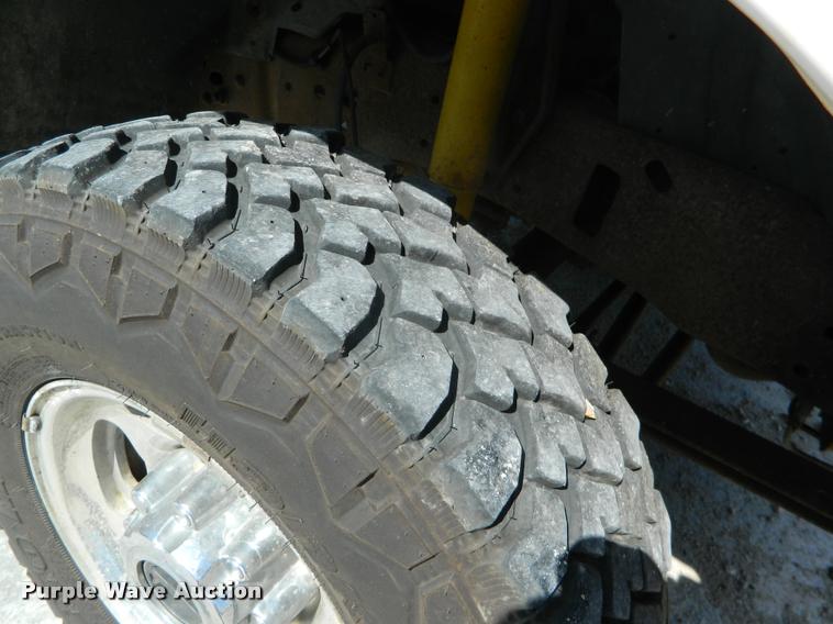 image for item K2543 2001 Ford F250 Super Duty SuperCab pickup truck