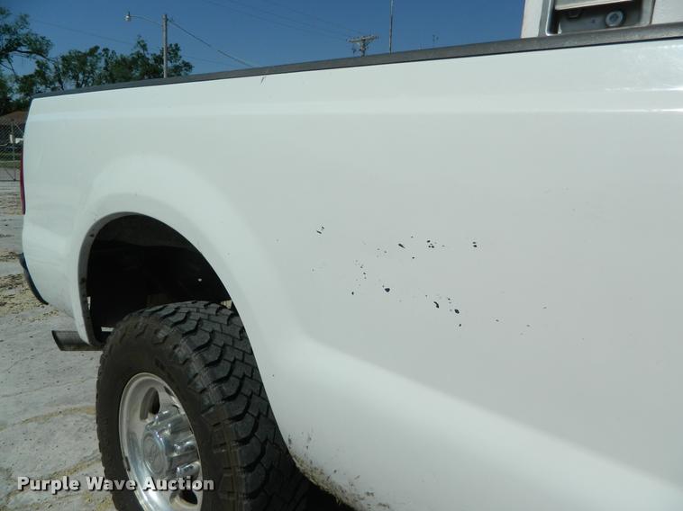 image for item K2543 2001 Ford F250 Super Duty SuperCab pickup truck