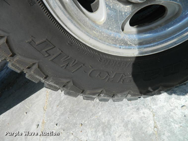 image for item K2543 2001 Ford F250 Super Duty SuperCab pickup truck