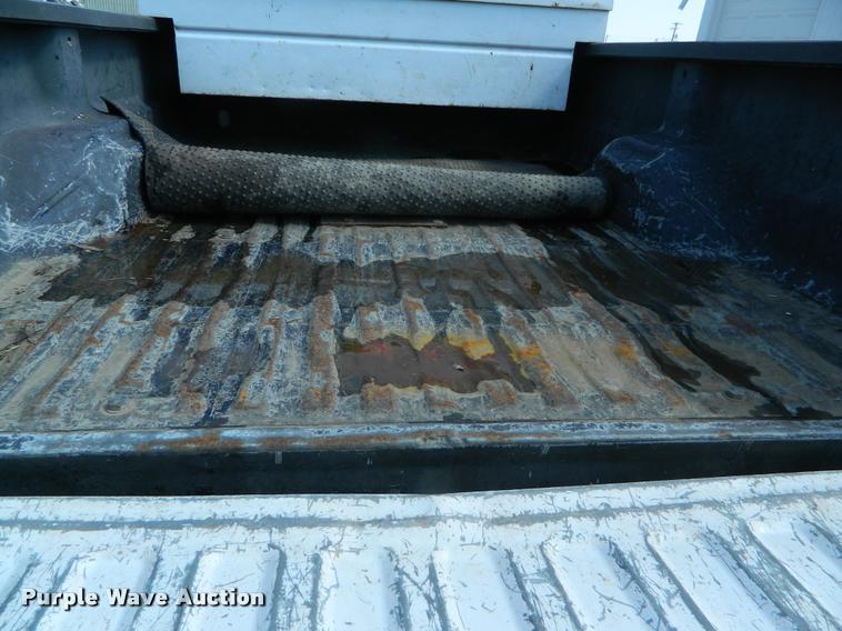 image for item K2543 2001 Ford F250 Super Duty SuperCab pickup truck