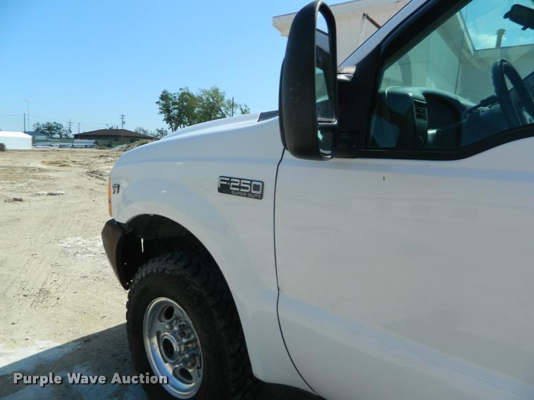 image for item K2543 2001 Ford F250 Super Duty SuperCab pickup truck