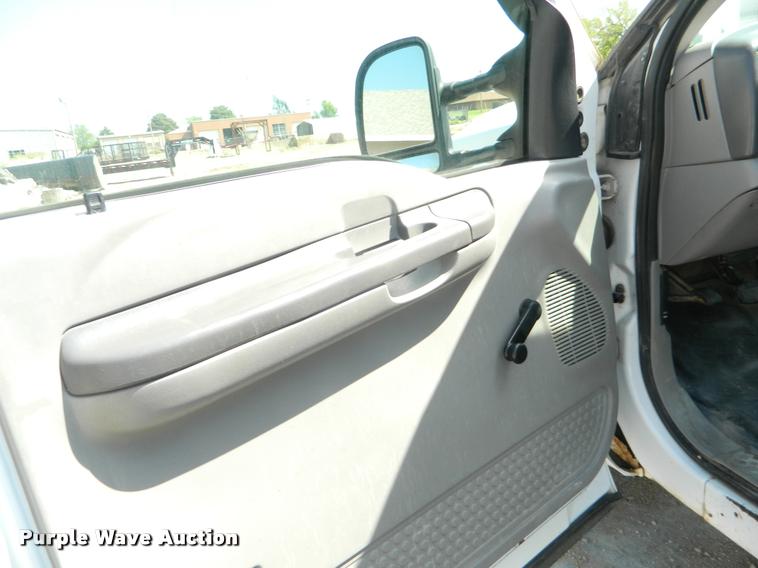 image for item K2543 2001 Ford F250 Super Duty SuperCab pickup truck