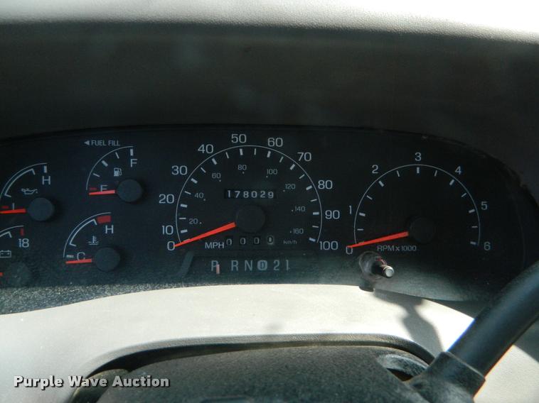 image for item K2543 2001 Ford F250 Super Duty SuperCab pickup truck