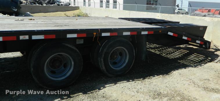 image for item K2546 2014 Load Trail equipment trailer