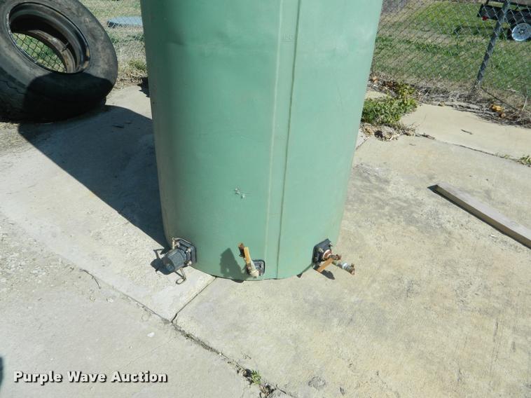 image for item K2547 (3) vertical poly tanks