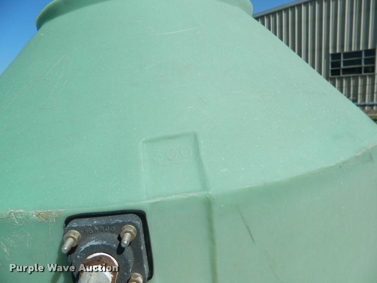 image for item K2547 (3) vertical poly tanks