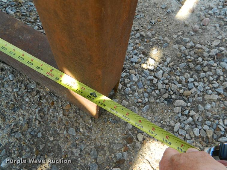 image for item K2555 Metal stand