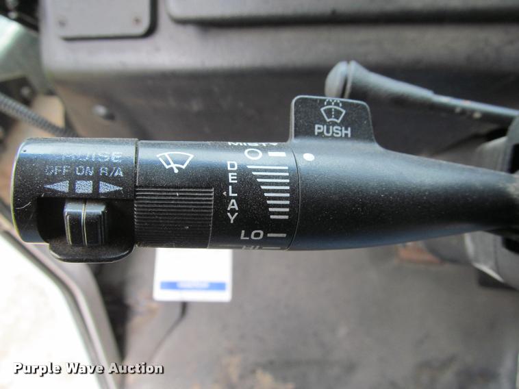 image for item K4756 2002 Workhorse P42 delivery truck