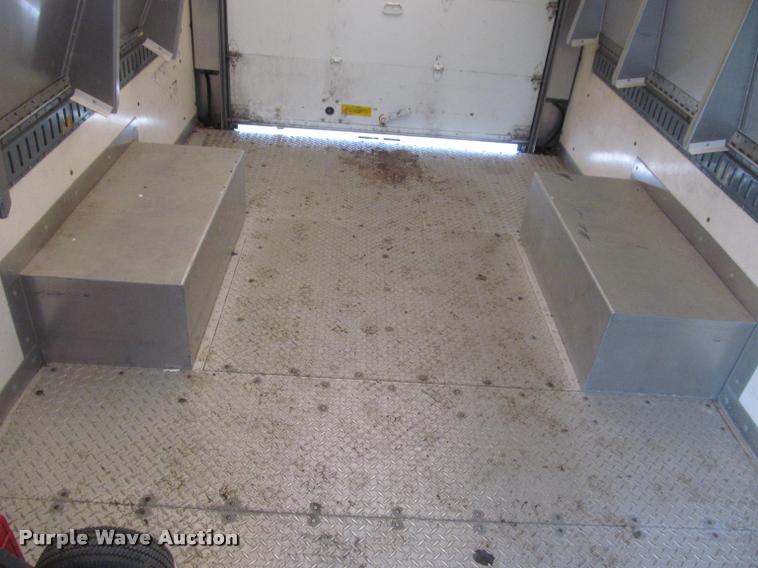 image for item K4756 2002 Workhorse P42 delivery truck