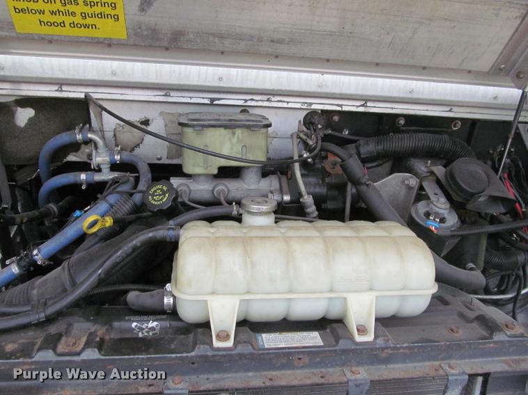 image for item K4756 2002 Workhorse P42 delivery truck