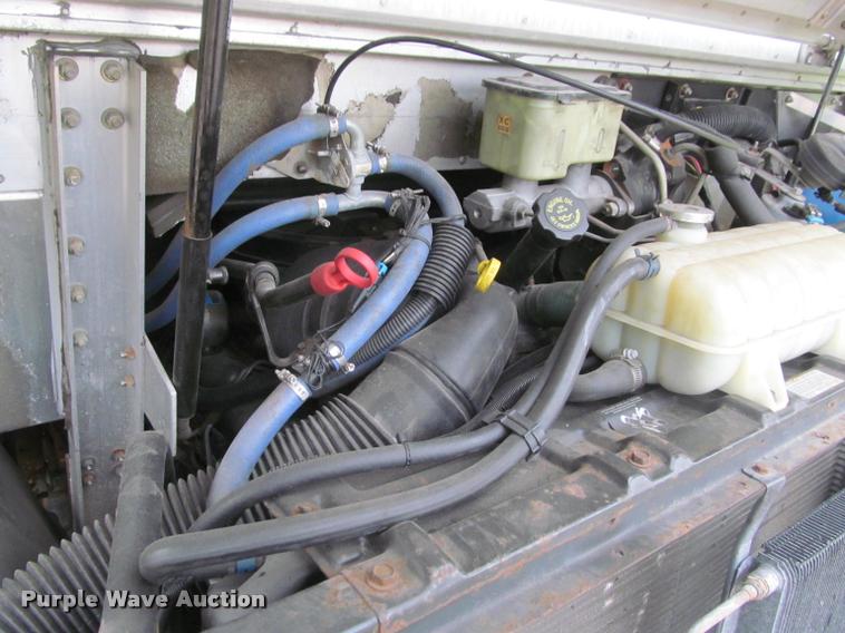 image for item K4756 2002 Workhorse P42 delivery truck