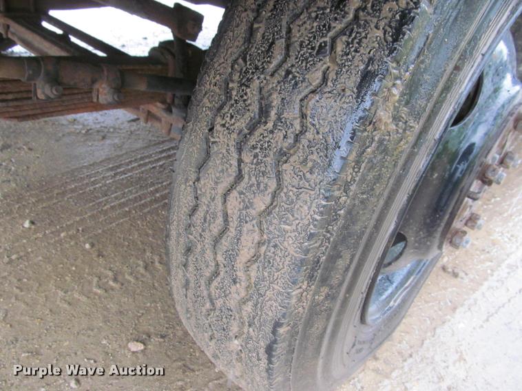 image for item K4756 2002 Workhorse P42 delivery truck