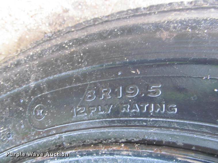 image for item K4756 2002 Workhorse P42 delivery truck