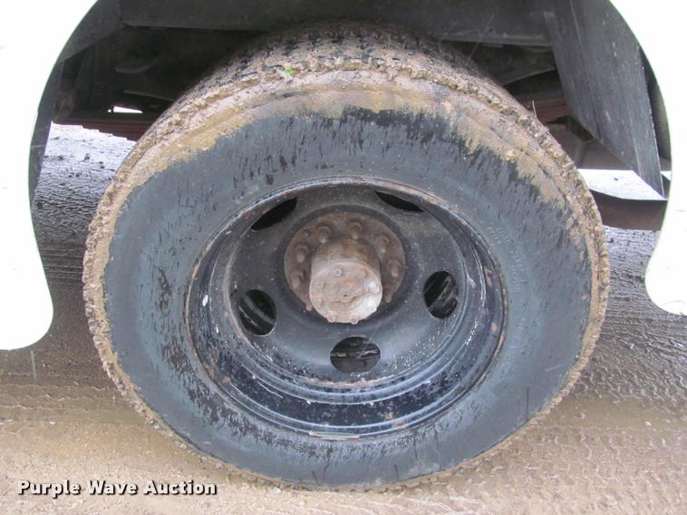 image for item K4756 2002 Workhorse P42 delivery truck