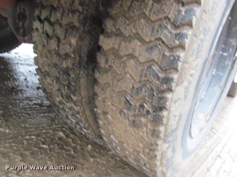 image for item K4756 2002 Workhorse P42 delivery truck