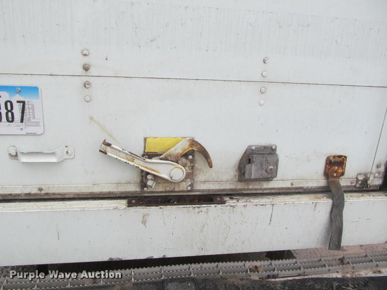 image for item K4756 2002 Workhorse P42 delivery truck