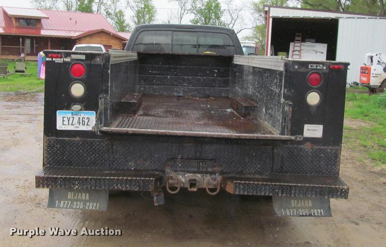 image for item K4757 2000 Ford F350 Super Duty XLT utility bed pickup truck