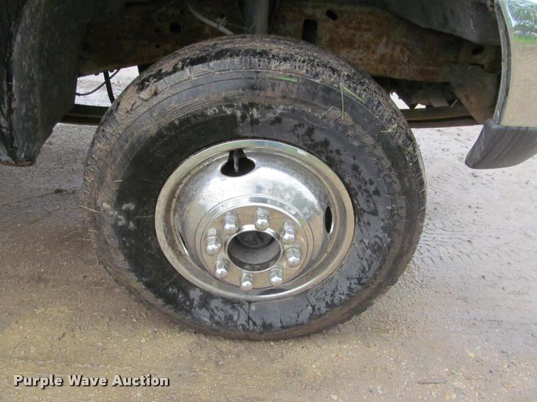 image for item K4757 2000 Ford F350 Super Duty XLT utility bed pickup truck