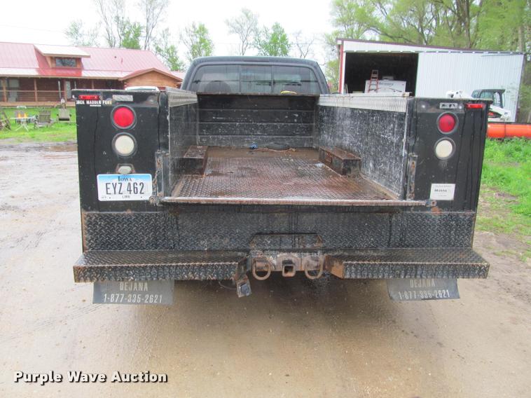 image for item K4757 2000 Ford F350 Super Duty XLT utility bed pickup truck