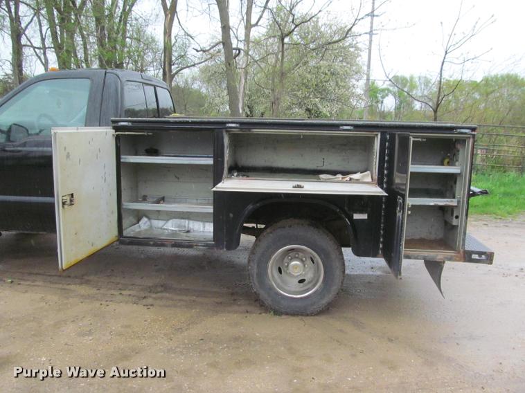 image for item K4757 2000 Ford F350 Super Duty XLT utility bed pickup truck