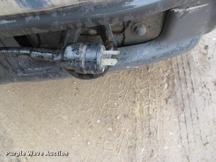 image for item K4757 2000 Ford F350 Super Duty XLT utility bed pickup truck