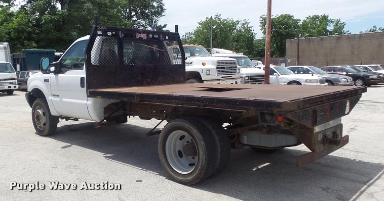 image for item K7612 2002 Ford F450 Super Duty XL flatbed truck