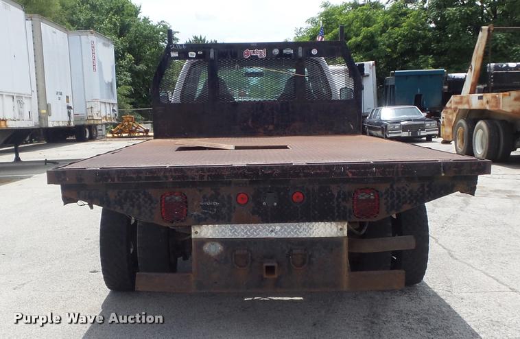 image for item K7612 2002 Ford F450 Super Duty XL flatbed truck
