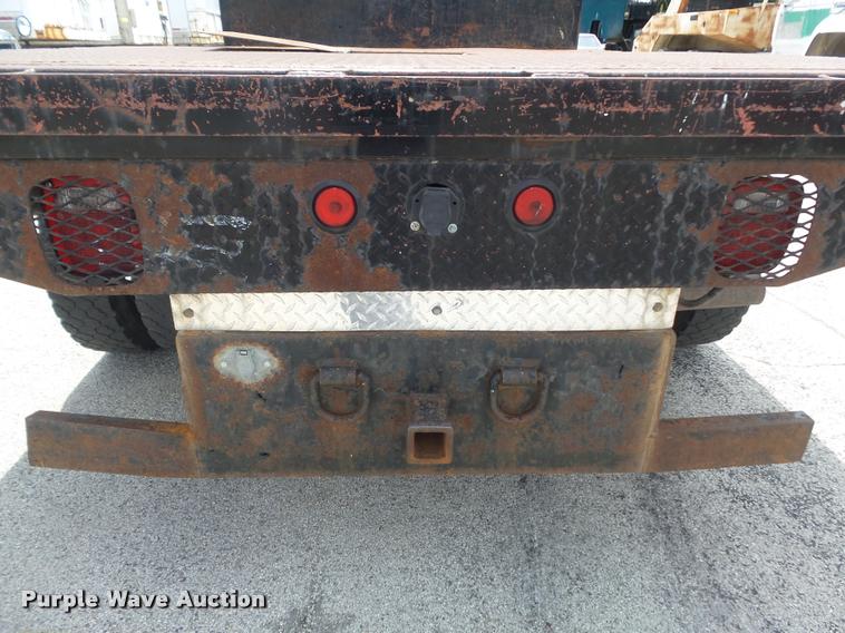 image for item K7612 2002 Ford F450 Super Duty XL flatbed truck