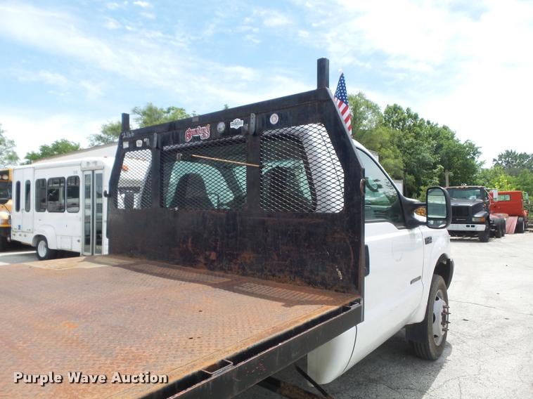 image for item K7612 2002 Ford F450 Super Duty XL flatbed truck
