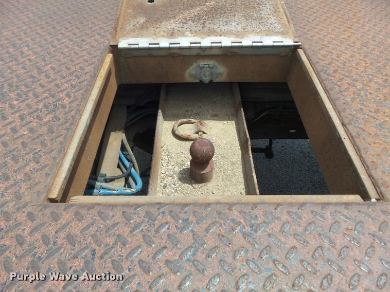 image for item K7612 2002 Ford F450 Super Duty XL flatbed truck